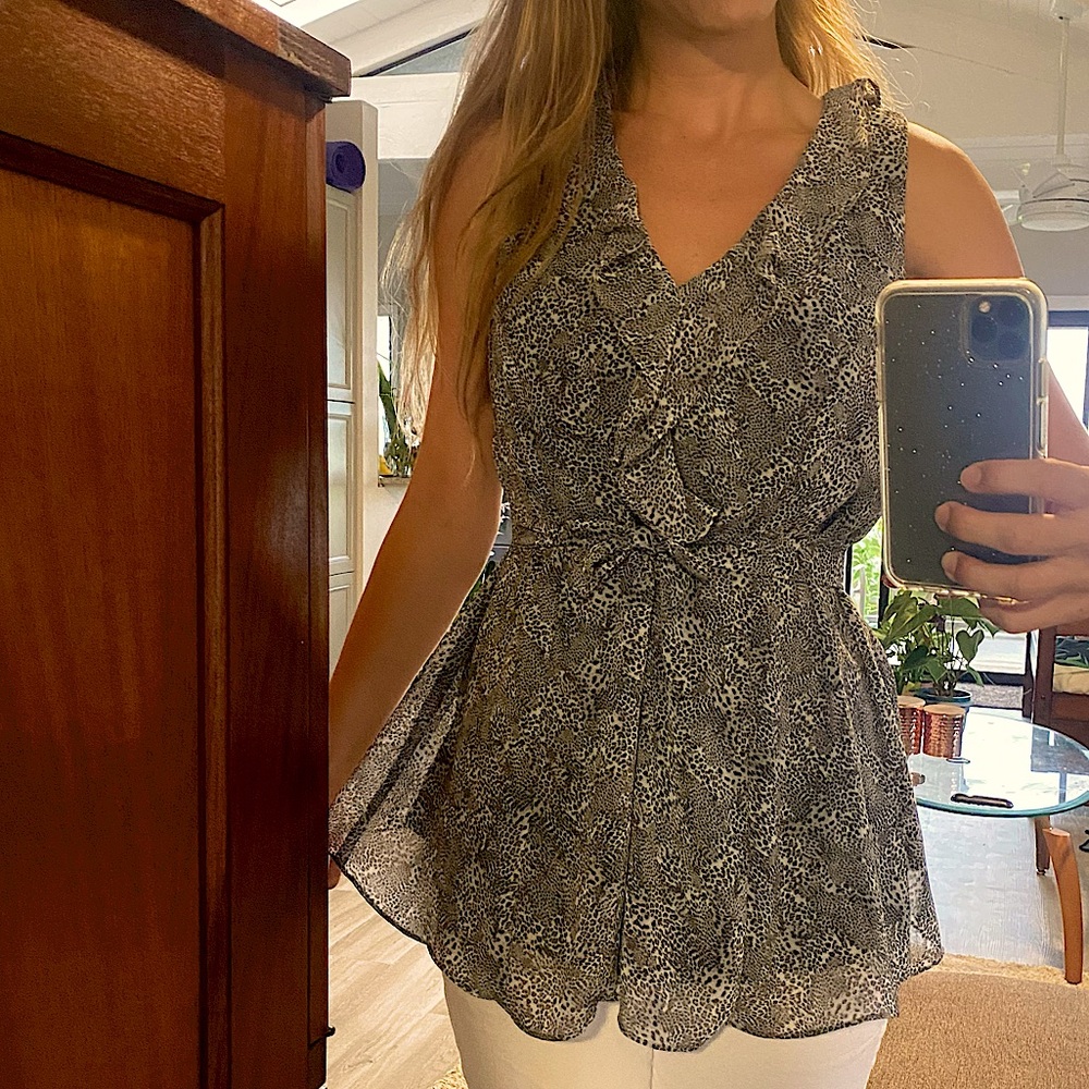 Marybelle Tie-Back Blouse, Very Flattering. Size 0X. Black & White Cheetah Print
